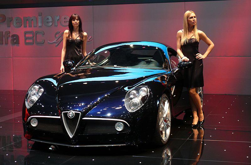 Alfa_8C_P1080210_800.jpg