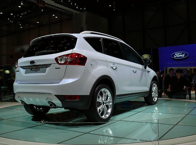 Ford_Kuga_P1080165_800.jpg