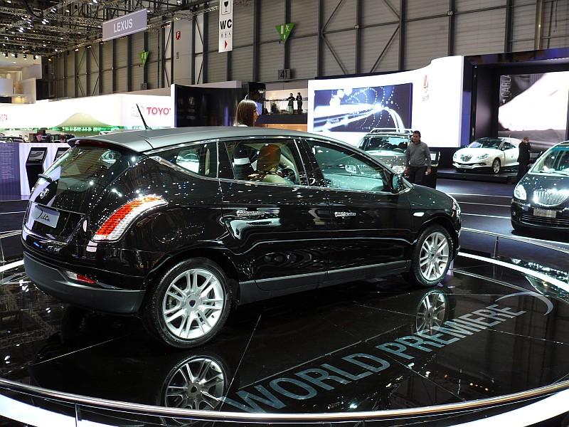 Lancia_P1080776_800.jpg