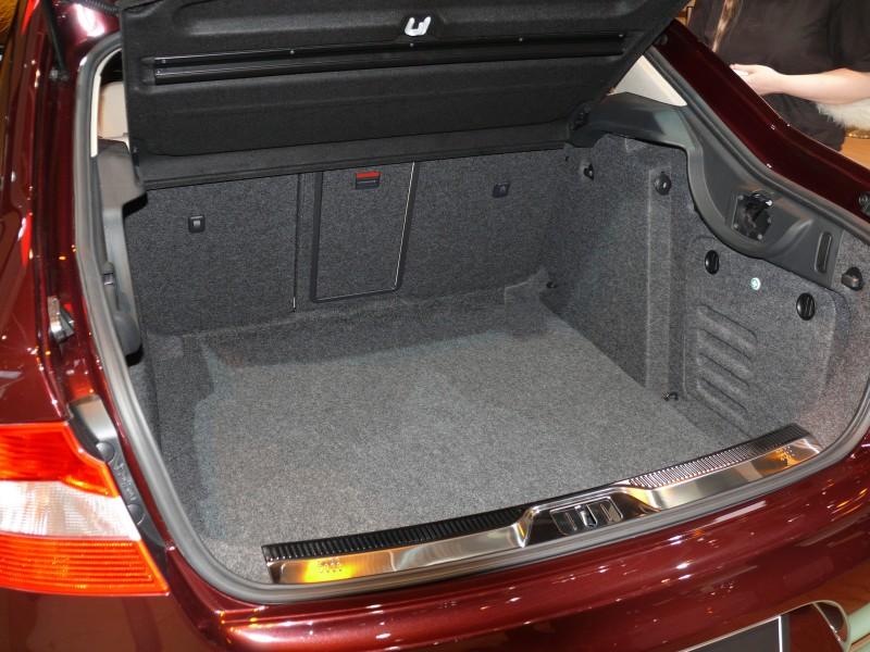 Skoda_Superb_P1080410_800.jpg