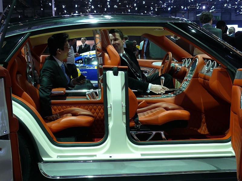 Spyker_P1080737_800.jpg