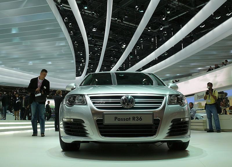VW_Passat_R36_P1080351_800.jpg